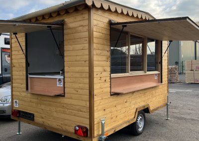 3,5 x 230 méteres Extra front-kivül food truck imbisswagen trailer