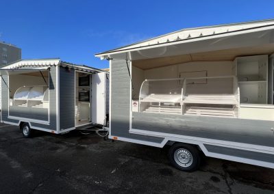 3,5x2 Classic büfékocsi gyártás lambéria borítással imbisswagen food truck trailer réteskocsi flotta