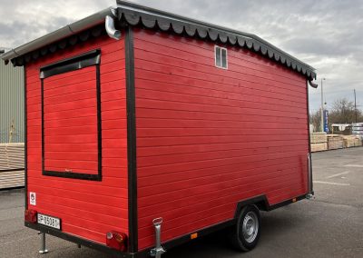 4 x 2 méteres Classic bordó színbenbüfékocsi , food truck imbiswagen lambéri borítással kívülről