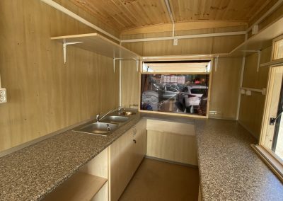 4,5 x 2 méteres Vonat Quality food truck büfékocsi imbisswagen belseje