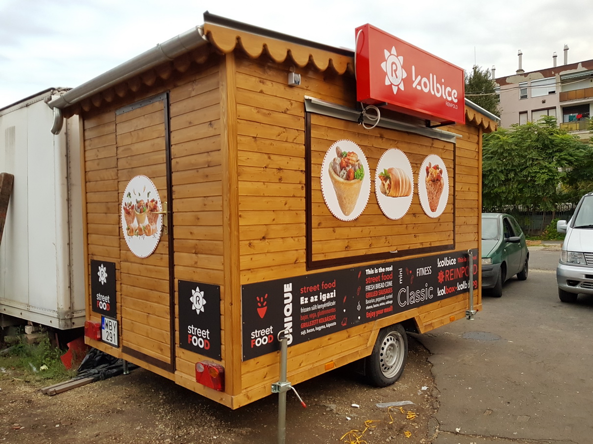 Büfékocsi Gyártás Lambéria borítással a food truck hungary egyedi kialakítás